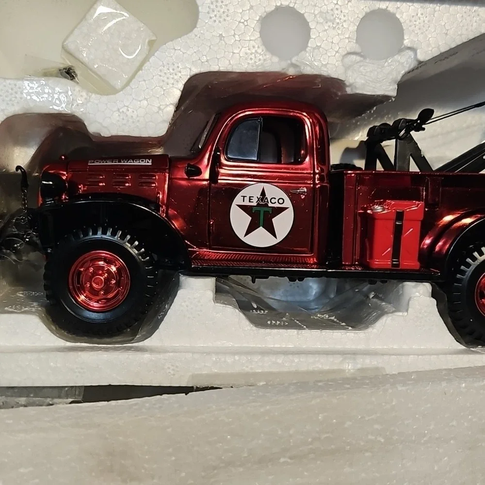 RC2 1946 Texaco Dodge Power Wagon Tow 23rd in Series COA Spec Red Chrome Edition